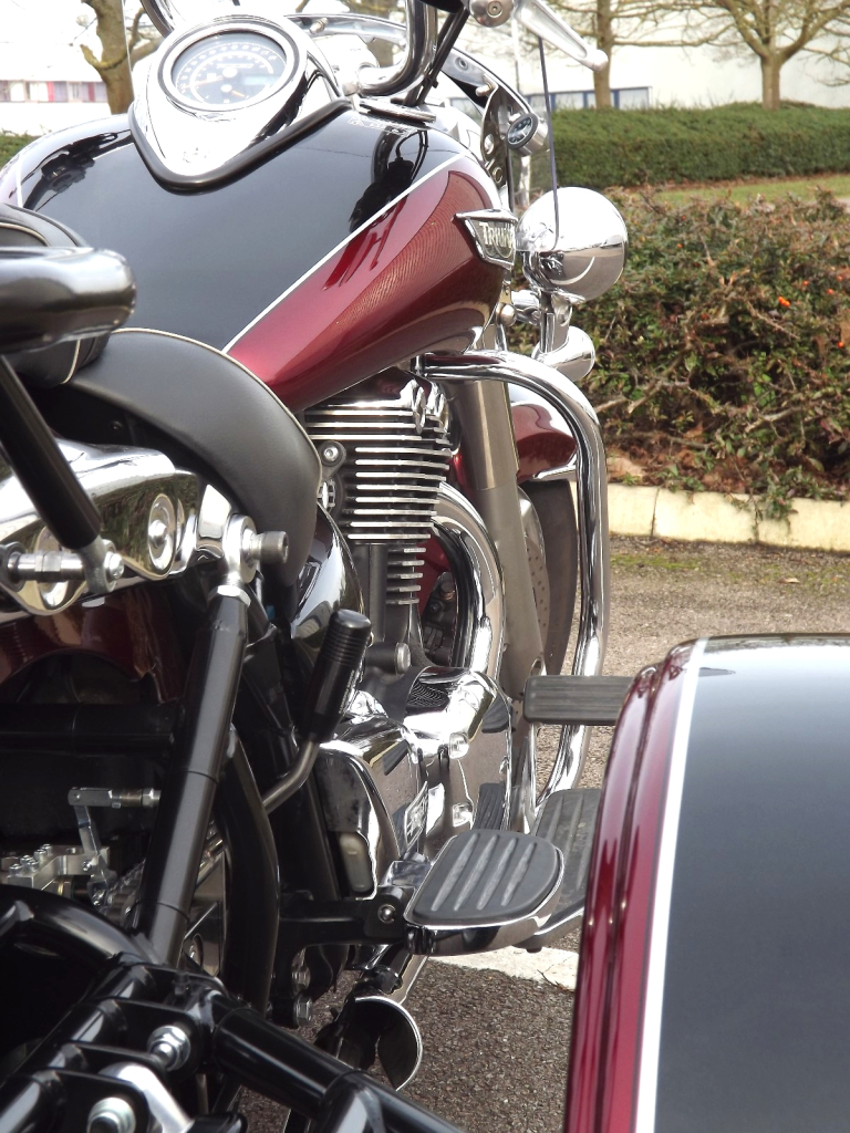 Casarva Triumph Thunderbird 1700LT trike Independent rear suspension (IRS)