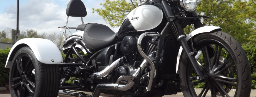 Casarva Kawasaki VN900C trike with belt drive and IRS, Casarva dual rerouted stainless twin exhaust system. #casarva #trikes