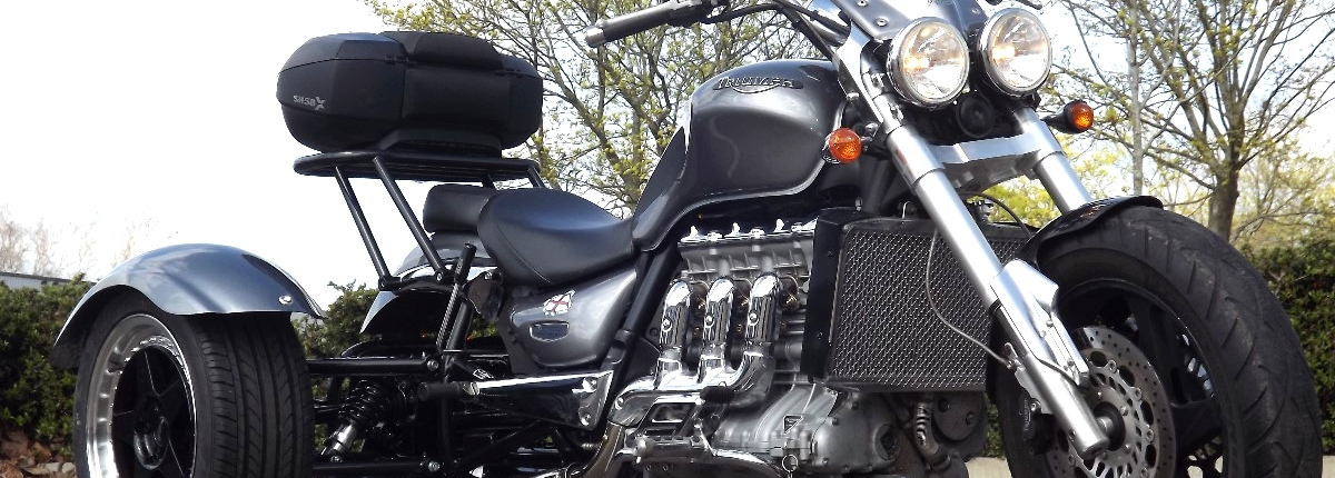 Casarva Triumph Rocket 111 Trike with reverse gearbox, raked front forks, Casarva custom rack and Casarva Stainless twin exhausts. #casarva