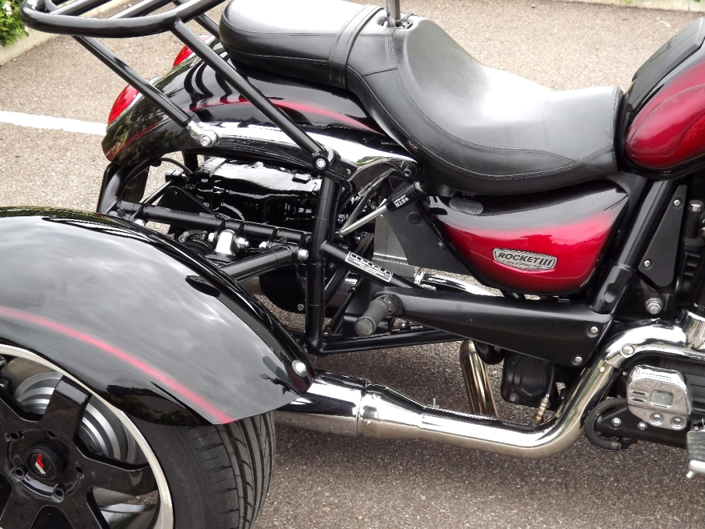 Casarva Triumph Rocket 111 Trike with reverse gearbox, raked front forks, Casarva custom rack and Casarva stainless rerouted twin exhausts. #casarva
