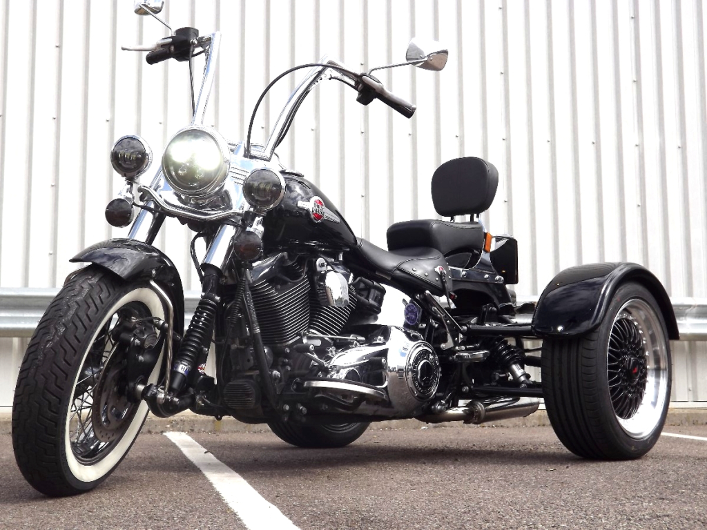 Casarva Harley Davidson Softail Classic belt drive IRS trike with reverse gearbox and custom dual stainless exhausts
